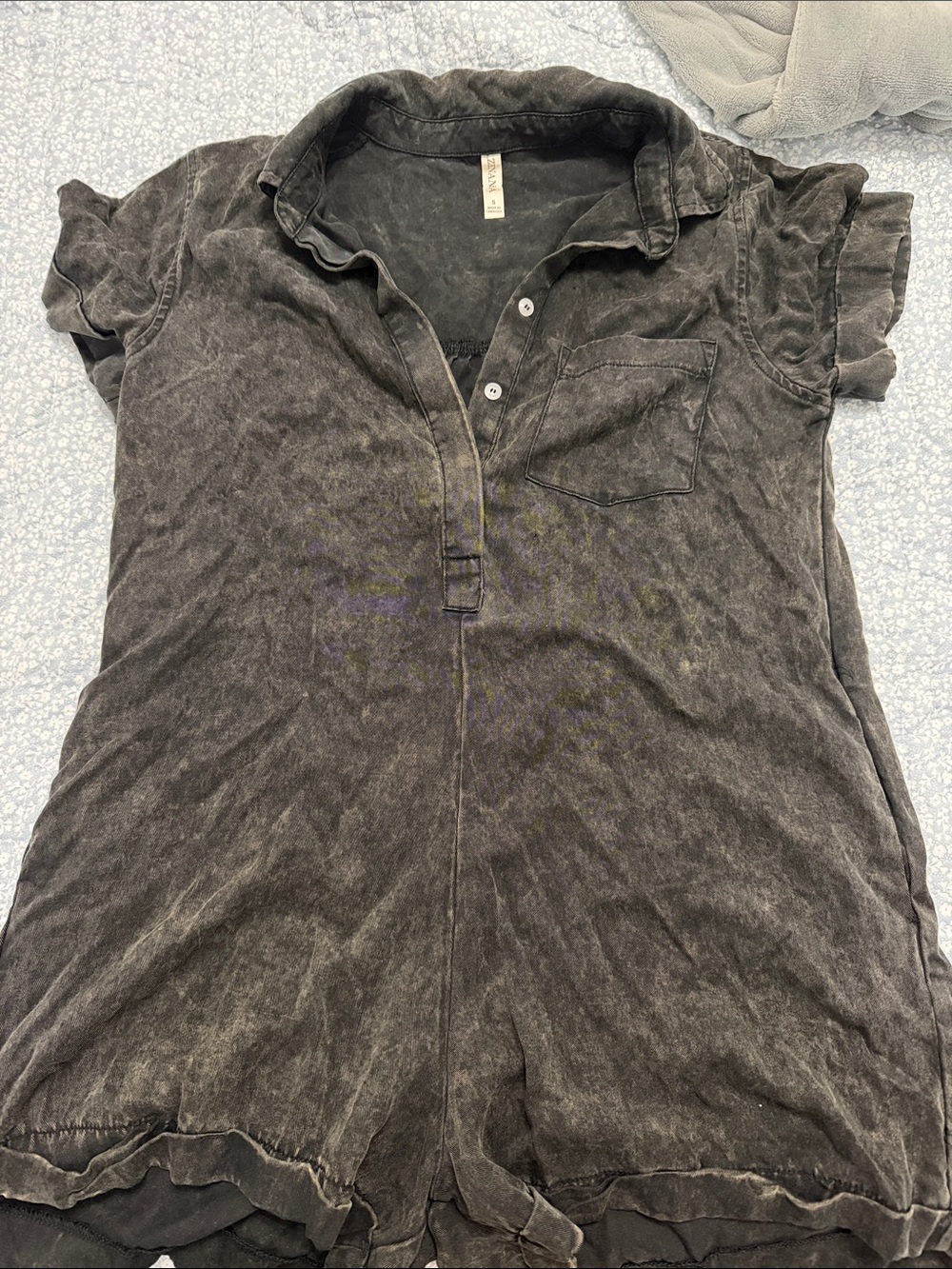 Zenana Outfitters Washed Black Short-Sleeve Button-Down Shirt